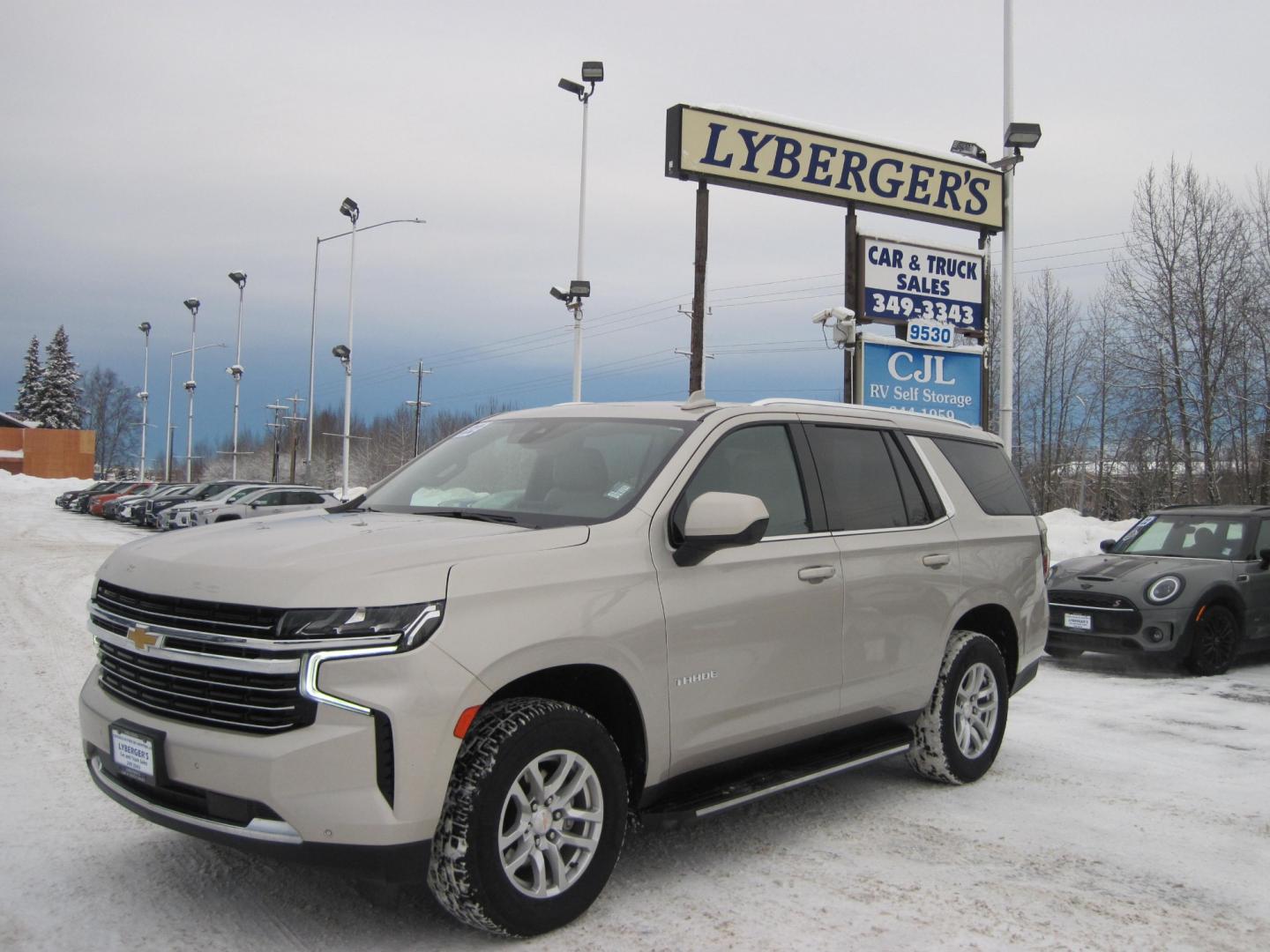 2022 Beige /Tan Chevrolet Tahoe LT AWD (1GNSKNKD5NR) with an 5.3L V8 OHV 16V engine, 10 speed automatic transmission, located at 9530 Old Seward Highway, Anchorage, AK, 99515, (907) 349-3343, 61.134140, -149.865570 - Nice Chevrolet Tahoe LT come take a test drive - Photo#0